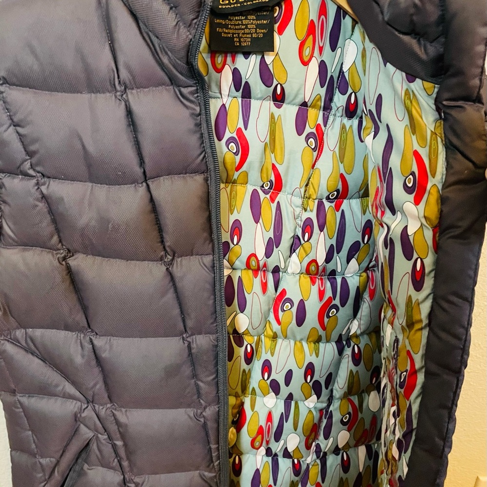 Women’s medium down vest.